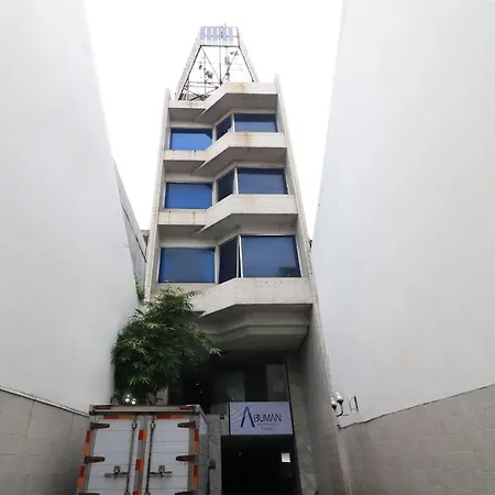 Urbanview Hotel P Residence Asemka